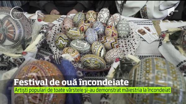 Tradiţii de Paşti. Meşterii populari şi-au demonstrat măiestria la Festivalul Ouălor Încondeiate din Moldavița