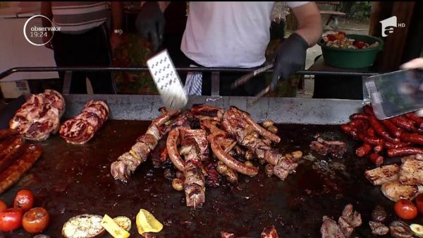 De Constantin şi Elena au sfârâit grătare la PETRECEREA CIOBĂNEASCĂ din Bucureşti, un adevărată OSPĂŢ!