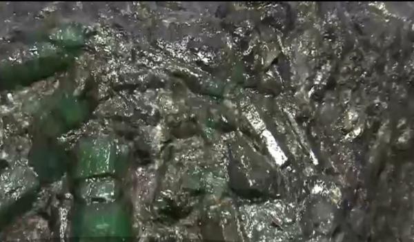 Un smarald uriaş a fost descoperit în nordul Braziliei! Nu poate fi folosit la bijuterii