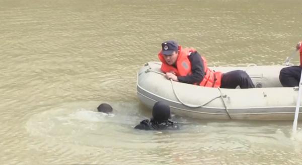 A vrut să scape de bătaie, a fugit, dar a murit înecat. S-a întâmplat vineri, la Timişoara