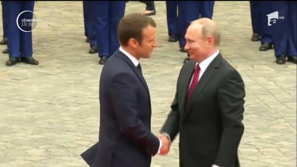Emmanuel Macron şi Vladimir Putin s-au întâlnit la Versailles! Preşedintele rus a fost susţinătorul lui Marine LePen, la alegerile din Hexagon