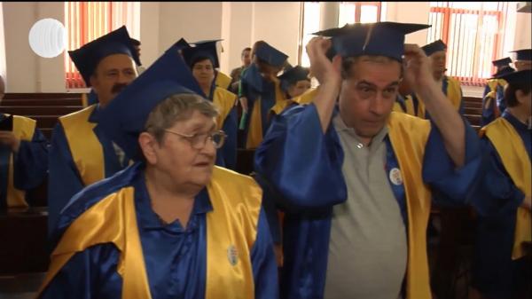 Proiect unic, la Galaţi! Universitatea Vârstei a Treia are studenţi şi de 85 de ani