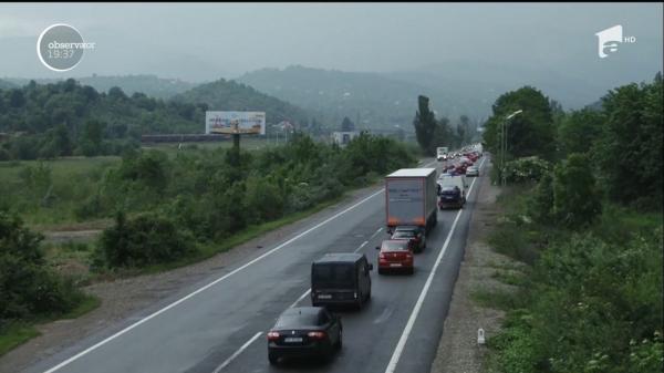 De 1 iunie, pentru mulţi români, toate drumurile au dus... la mare