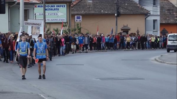 A început pelerinajul spre Şumuleu Ciuc, unul dintre cele mai mari din Europa