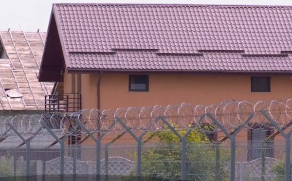 Zona aeroportului Aurel Vlaicu din Capitală s-a umplut de vile! Documentele privind legalitatea clădirilor s-au rătăcit