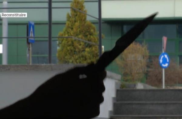 Atac sângeros, în Capitală! Un tânăr de 20 de ani a fost înjunghiat în piept, într-un conflict în plină stradă (VIDEO)