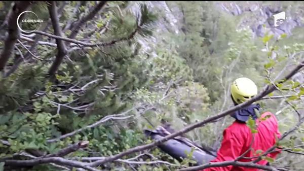 Tragedie în Munţii Bucegi! Un tânăr a murit, după ce a căzut într-o prăpastie. Plecase singur într-o drumeţie periculoasă