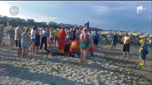Debut de sezon estival negru pe litoral. Doi turiști s-au înecat la Eforie Nord. Un tânăr de 18 ani a fost înghiţit de mare, la câţiva metri de mal