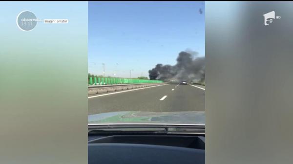 Imagini şocante pe drumul spre mare. O maşină a luat foc pe Autostrada Soarelui!