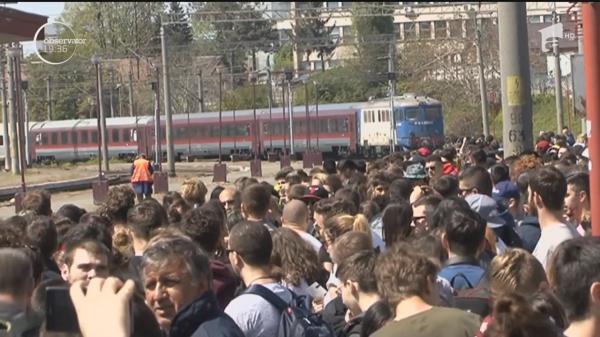 Mersul trenurilor, afectat de caniculă. Viteza de circulaţie a fost redusă cu 20 - 30 km/h faţă de viteza normală de circulaţie