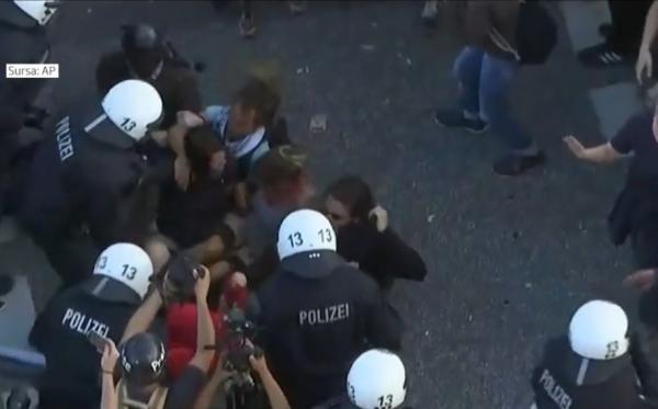 Bun venit în Infern! Liderii lumii au fost întâmpinaţi la Hamburg cu proteste masive, incendii şi violenţă maximă pe străzi