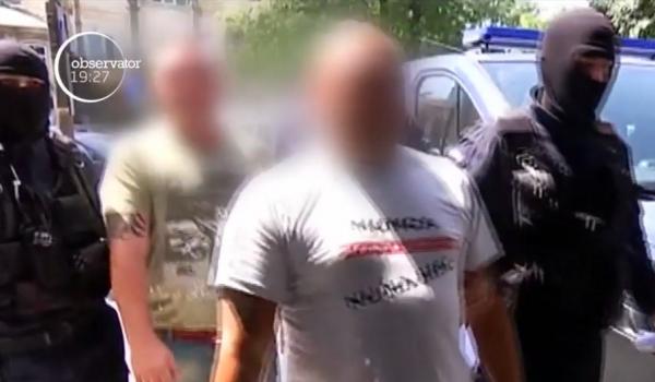 Ademenite cu promisiunea unei vieţi lipsite de griji, fete din familii sărace erau păcălite şi obligate să se prostitueze. O reţea de prostituţie a fost destructurată