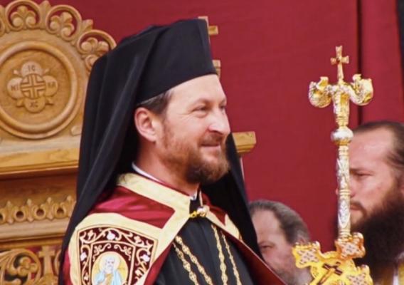 Scandal monstru în vârful bisericii! Episcopul Huşilor ar fi fost numit în funcţie pentru că ar fi HOMOSEXUAL