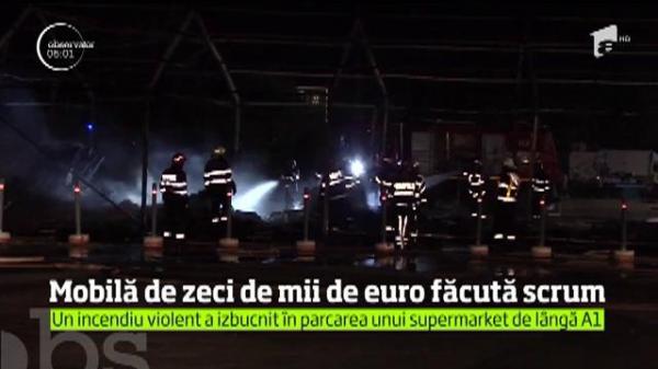 Incendiu violent la marginea Capitalei! Flăcări uriaşe au făcut scrum mobilă de zeci de mii de euro. Norul gros de fum a afectat circulaţia pe A1 (VIDEO)