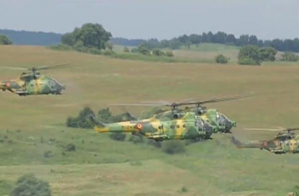 "Nu ne pregătim de atac, dar trebuie să fim bine dotaţi", e declarația președintelui României după ce a participat la exercițiul de la Cincu