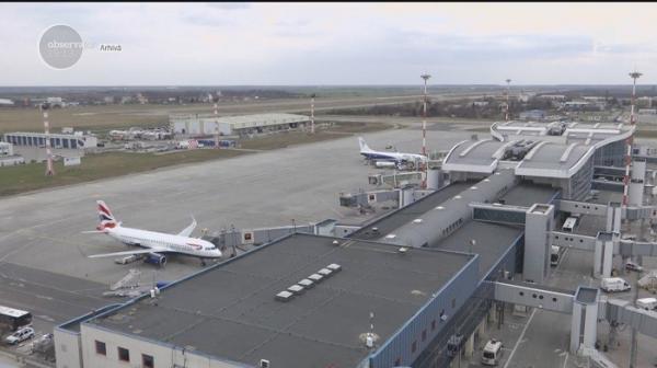 Stare de alertă pe aeroportul Otopeni. Două aeronave cu sute de pasageri la bord au cerut aterizarea de urgenţă