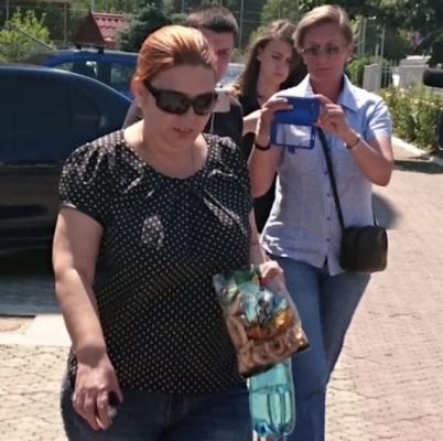 Şefa Parchetului de pe lângă Tribunalul Botoşani, reţinută de DNA. Raluca Stănescu ar fi şantajat o persoană pentru două locuinţe (VIDEO)