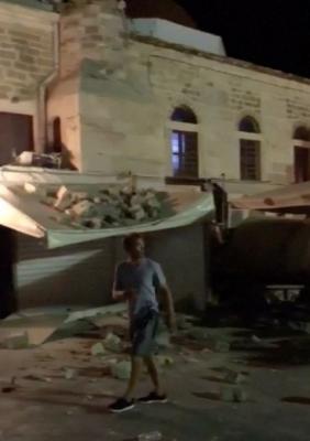 Panică în staţiunile de la Marea Egee. Sute de turişti au dormit pe plajă, după cutremurul de 6,7 grade cu cel puţin 20 de replici