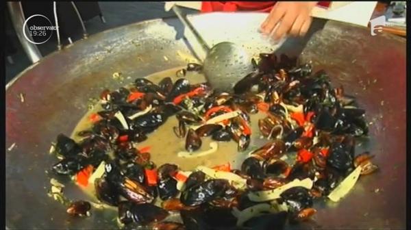 Comorile din Marea Neagră, răsfățul din farfurie. În meniurile restaurantelor, turiştii găsesc din belşug scoici şi rapane