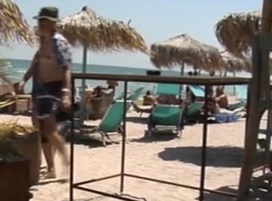 Patronii unui hotel din Vama Veche au decis să cazeze doar adulţi. Activităţile propuse sunt pe măsură