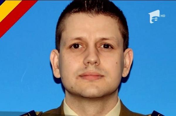 A sărit în ghearele morţii! Sfârşitul cumplit al tânărului militar în urma unui exerciţiu de paraşutare, încă fără explicaţie (VIDEO)