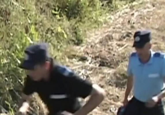 Sunt căutări DISPERATE ale Salvamontului Nucşoara, din Argeş! Opt oameni caută neîncetat un bărbat de 60 de ani, rătăcit în munţi