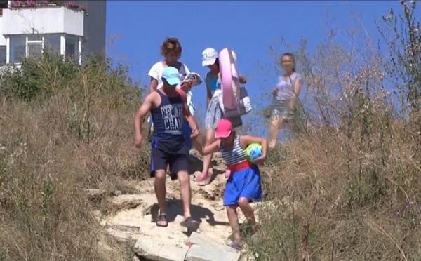 Două plaje de 100 de milioane de euro din Constanţa nu au nicio cale de acces