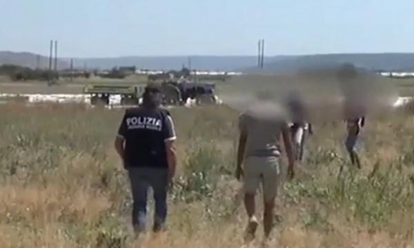 Mii de români exploataţi în străinătate cer ajutprul guvernului de la Bucureşti