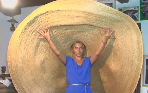 Cea mai mare pălărie din Româniia e împletită din 500 de metri de paie