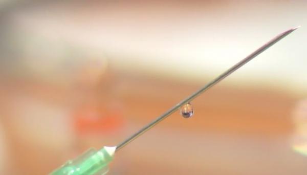 Vaccinarea nu va fi obligatorie, dar copiii nevaccinaţi ar putea să nu mai fie primiţi în grădiniţele şi şcolile de stat