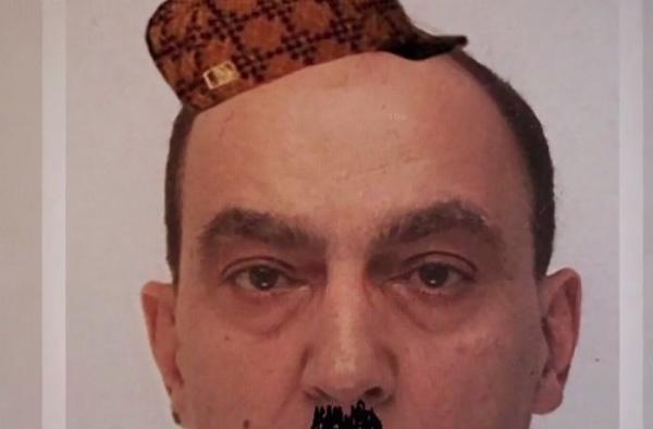 Cipriotul care înjura şi umilea muncitorii unei fabrici de confecţii din Prahova e cercetat de poliţie pentru afişarea de însemne naziste