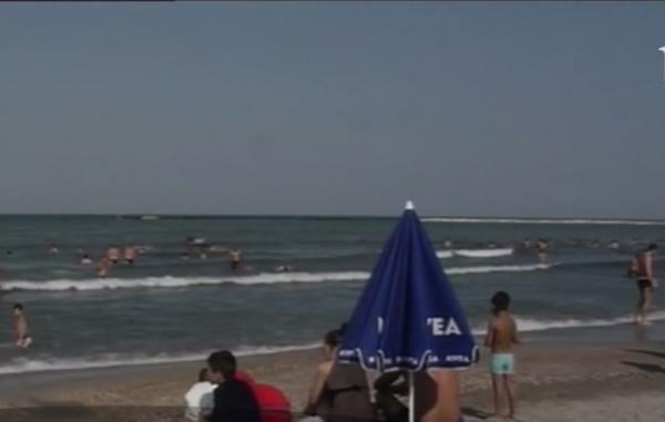 Un nou val de turiști la mare! Cu greu se mai găsește un loc de cazare în hotelurile de pe litoral