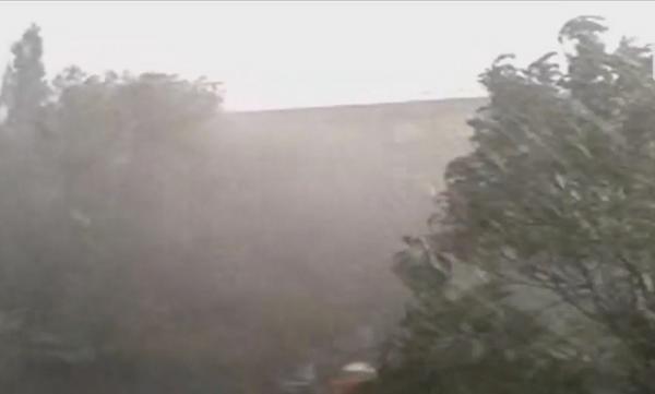 O furtună puternică a făcut prăpăd la Deva, în doar un sfert de oră