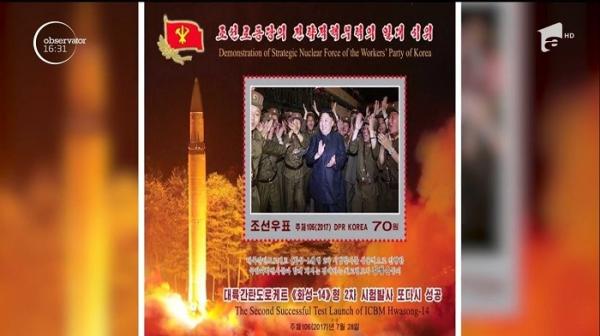 Timbre de colecție, emise de Phenian! Unul dintre timbre îl înfăţişează pe liderul Kim Jong-un apaludând bucuros lansarea unei rachete