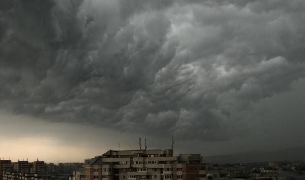 Schimbare radicală a vremii: ploi și temperaturi care scad chiar și la 15 grade Celsius