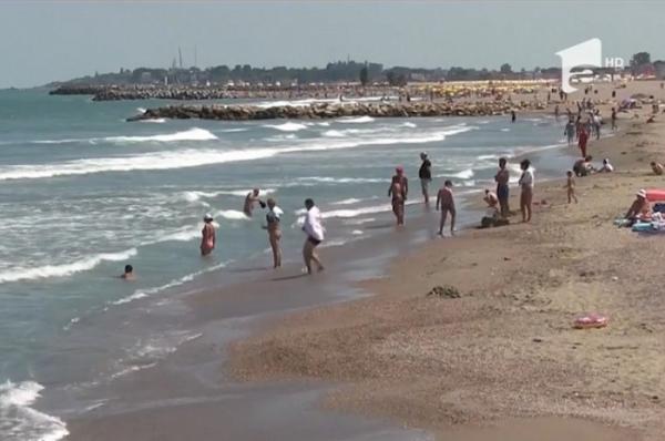 Vara recordurilor pe litoral! 120 de persoane care au fost la un pas de ÎNEC, iar 20 de oameni AU MURIT înecaţi