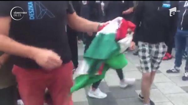 Scene incredibile la Campionatul European de Baschet din Cluj. Suporterii români au incendiat drapelul Ungariei (VIDEO)