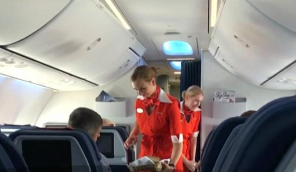 Stewardesele plinuţe din Rusia au obţinut o mare victorie în instanţă, într-un proces de discriminare