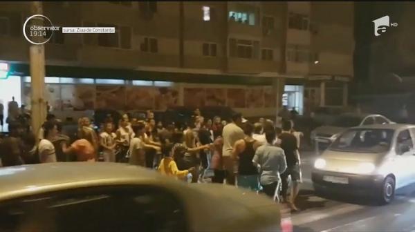 Accident uşor, scandal monstru în Constanţa! Două clanuri rivale s-au luat ele la bătaie pe stradă
