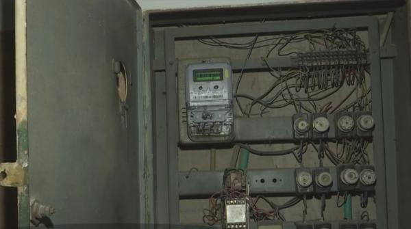 Se scumpeşte curentul, dar putem să avem facturi mai mici. Care este soluţia