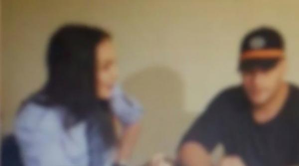 Anchetă la Şcoala de Poliţie din Câmpina, după ce o elevă a lăsat mai mulţi interlopi să se fotografieze cu uniforma ei