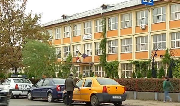 PANICĂ la o şcoală din Roşiori, unde 12 copii au fost confirmaţi cu tuberculoză. Toţi elevii au fost testaţi, şcoala a fost ÎNCHISĂ