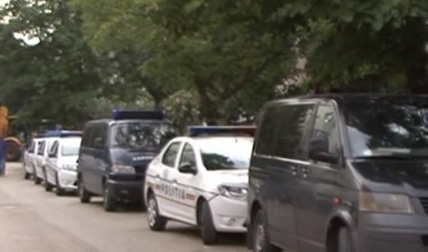 Percheziţii la o agenţie de modele care a păcălit zeci de persoane