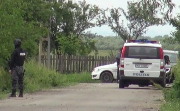 CAZ INCREDIBIL în Olt, unde un bărbat şi-a vândut sora în vârstă de 14 ani, iar aceasta a fost obligată să se prostitueze în Turcia