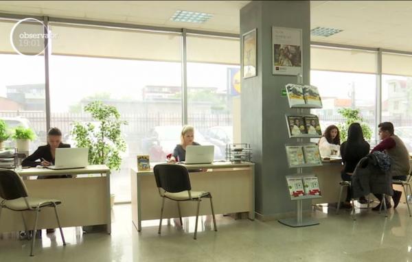 Românii cu rate în lei trăiesc un şoc! În două săptămâni, dobânda în funcţie de care se calculează ratele a crescut cu peste 45%
