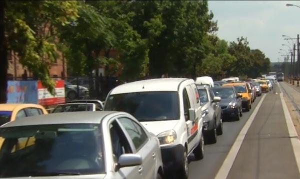 Ministerul Mediului caută o nouă formulă de taxare pentru maşinile vechi