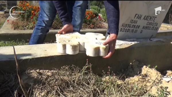 Mormânt vandalizat într-un cimitir din Bistriţa Năsăud! Crucile au fost lovite cu TOPORUL și securea: "Cine face așa ceva nu merge la biserică"