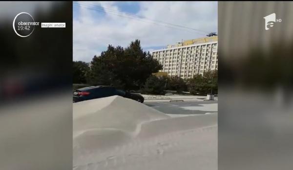 Mamaia a arătat precum Sahara, după o puternică furtună de nisip