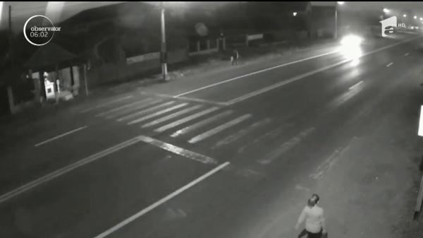 Accident şocant în Neamţ. Adolescentă de 17 ani, spulberată pe trecerea de pietoni de un şofer grăbit (VIDEO)