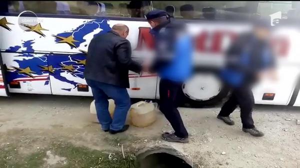 Excursie de groază în Bucegi. Autocar cu zeci de copii, blocat la peste 1.900 m altitudine!